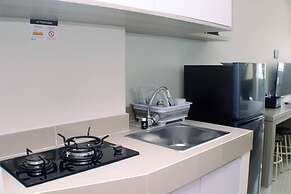 Homey And Minimalist Studio At Vasanta Innopark Apartment