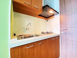 Modern Studio Room at Oxford Jatinangor Apartment