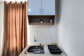 Comfort And Well Design Studio At Paltrow City Apartment