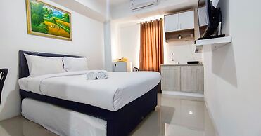 Comfort And Well Design Studio At Paltrow City Apartment