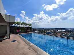 New And Homey Studio Apartment At Warhol (W/R) Residence