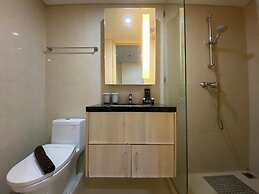 New And Homey Studio Apartment At Warhol (W/R) Residence