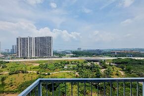 Warm And Cozy Stay Studio At Casa De Parco Apartment