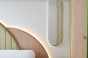 Modern And Comfy 3Br At Transpark Cibubur Apartment