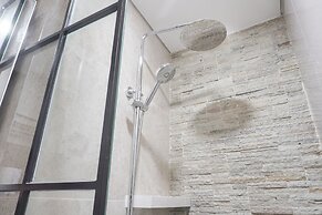 Modern And Comfy 3Br At Transpark Cibubur Apartment