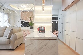 Modern And Comfy 3Br At Transpark Cibubur Apartment