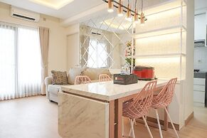 Modern And Comfy 3Br At Transpark Cibubur Apartment