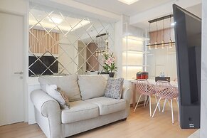 Modern And Comfy 3Br At Transpark Cibubur Apartment