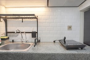 Modern And Comfy 3Br At Transpark Cibubur Apartment