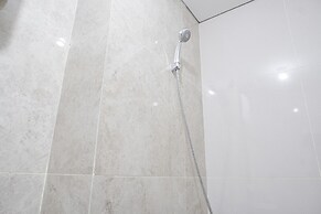 Nice Studio At 11Th Floor Transpark Cibubur Apartment