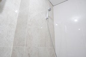 Luxurious 2Br At Transpark Cibubur Apartment