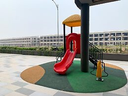 Nice And Elegant Studio At Osaka Riverview Pik 2 Apartment