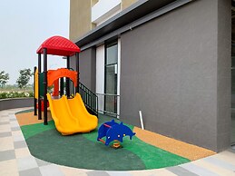 Nice And Elegant Studio At Osaka Riverview Pik 2 Apartment