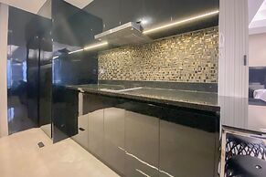 Spacious Combined Studio Apartment At Warhol (W/R) Residence