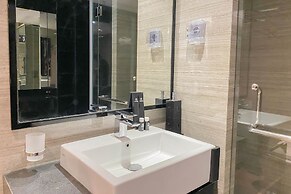 Spacious Combined Studio Apartment At Warhol (W/R) Residence