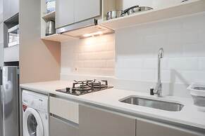 Fancy Designed Studio At Gold Coast Apartment