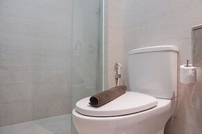 Fancy Designed Studio At Gold Coast Apartment