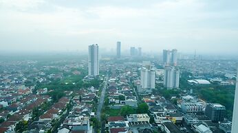 Luxurious 2Br At The Via And The Vue Ciputra World Apartment