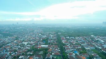 Luxurious 2Br At The Via And The Vue Ciputra World Apartment