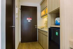 Minimalist And Warm Studio At Transpark Bintaro Apartment