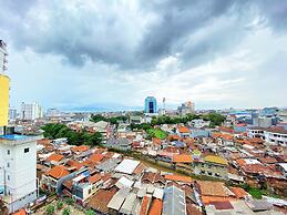 Cozy Stay And Serene Designed 2Br At Braga City Walk Apartment