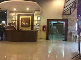 Cozy Stay And Serene Designed 2Br At Braga City Walk Apartment