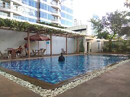 Comfort And Modern Look Studio Apartment At Ambassade Kuningan