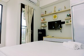 Restful And Comfortable Studio Transpark Bintaro Apartment