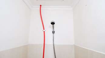 Cozy Stay Studio At Puncak Permai Apartment