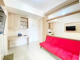 Cozy And Clean 1Br Apartment At Parahyangan Residence