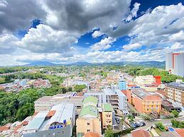 Cozy And Clean 1Br Apartment At Parahyangan Residence