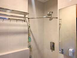 Modern And Comfort Studio Room Apartment At Capitol Park Residence