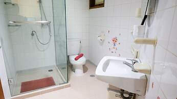 Extra Spacious And Homey 2Br At Kondominium Puncak Marina Apartment