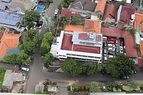 Fancy And Nice 1Br Apartment At H Residence