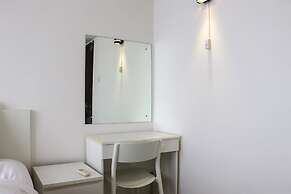 Fancy And Nice 1Br Apartment At H Residence