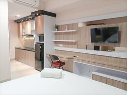 Elegant And Comfortable Studio Patraland Amarta Apartment