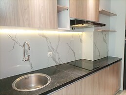 Elegant And Comfortable Studio Patraland Amarta Apartment