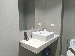 Elegant And Comfortable Studio Patraland Amarta Apartment