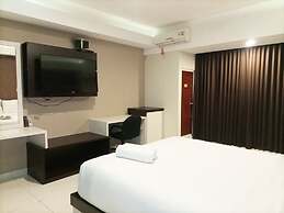 Luxurious Studio At Mataram City Apartment