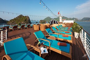 Halong Capella Cruise - Member of Lyra Cruise Collection
