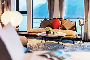 Halong Capella Cruise - Member of Lyra Cruise Collection