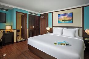 Halong Capella Cruise - Member of Lyra Cruise Collection