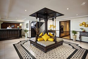 Halong Capella Cruise - Member of Lyra Cruise Collection