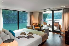 Halong Capella Cruise - Member of Lyra Cruise Collection