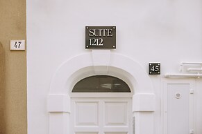 Suite1212 Bandiera