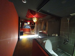 Language Exchange Hotel 3