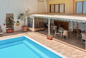 Residence con piscina a 300 mt dal mare