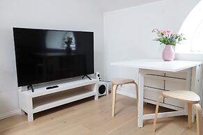 2ndhomes Unique Studio w Sauna & Balcony