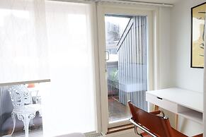 2ndhomes Unique Studio w Sauna & Balcony