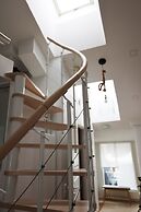 2ndhomes Unique Studio w Sauna & Balcony